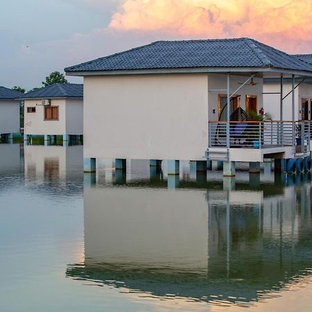 Lumbini Palace Resort ภายนอก รูปภาพ