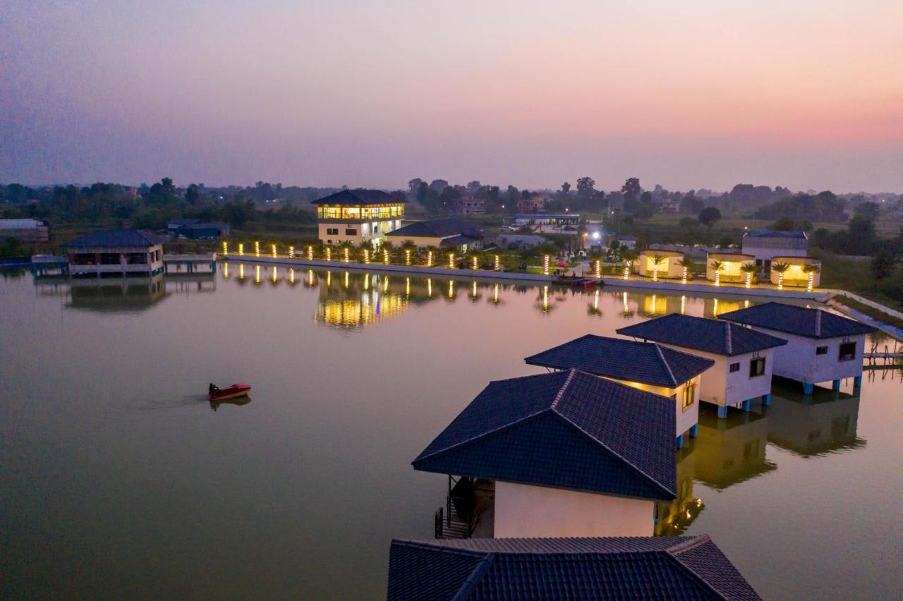 Lumbini Palace Resort ภายนอก รูปภาพ