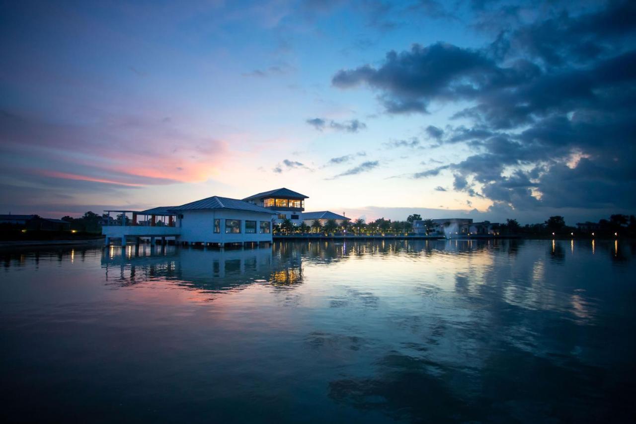 Lumbini Palace Resort ภายนอก รูปภาพ