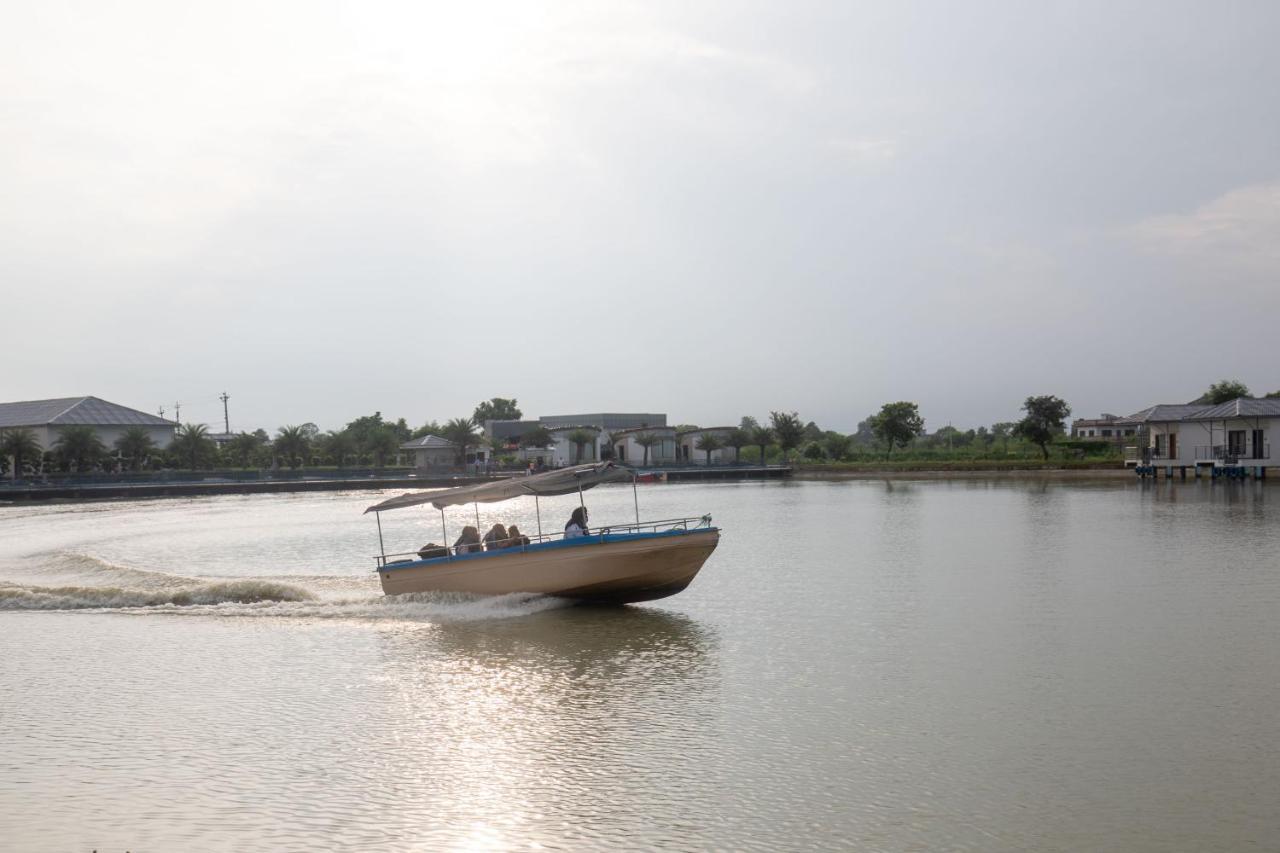 Lumbini Palace Resort ภายนอก รูปภาพ